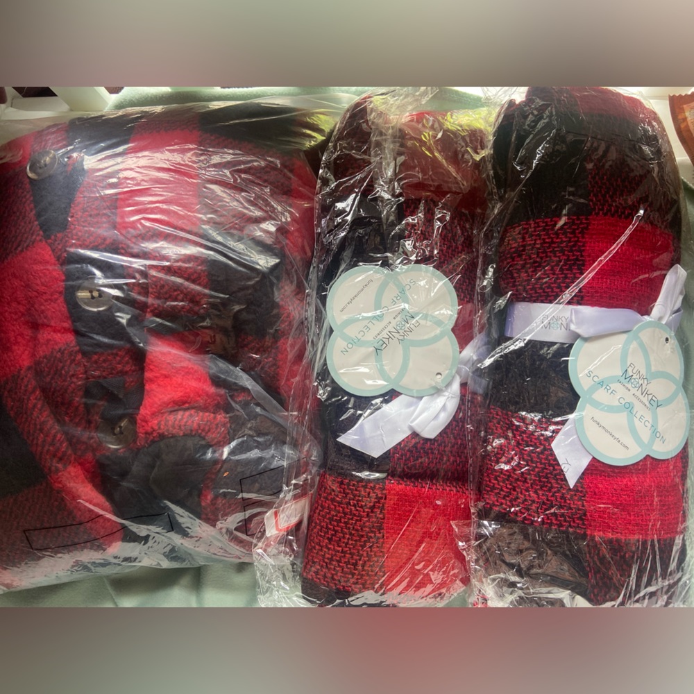 Wholesale / resale bundle boutique plaid